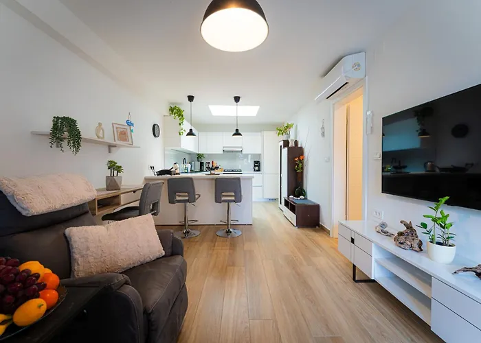 Luna In - Istrien 게스트하우스 3*